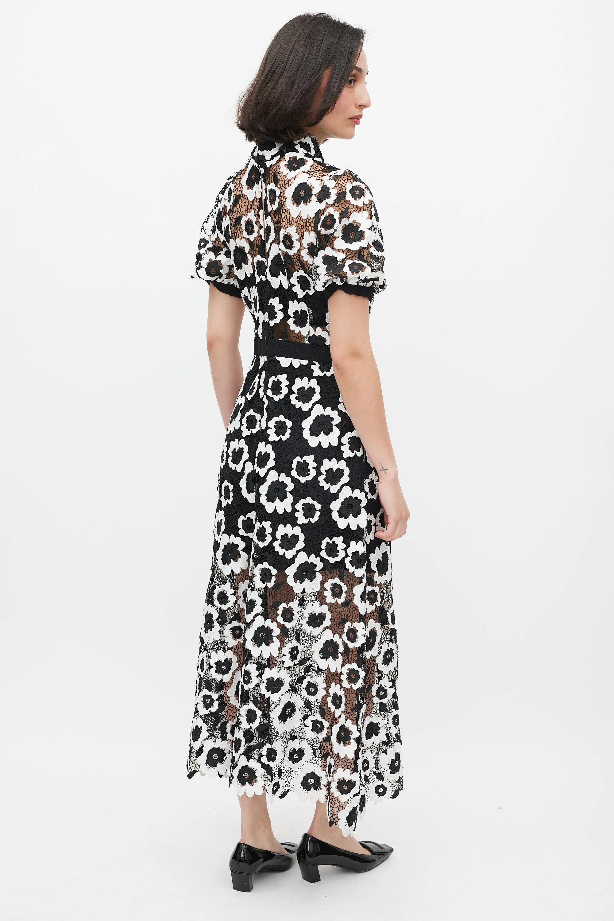 Black & White Short Sleeve Abstract Guipure Dress