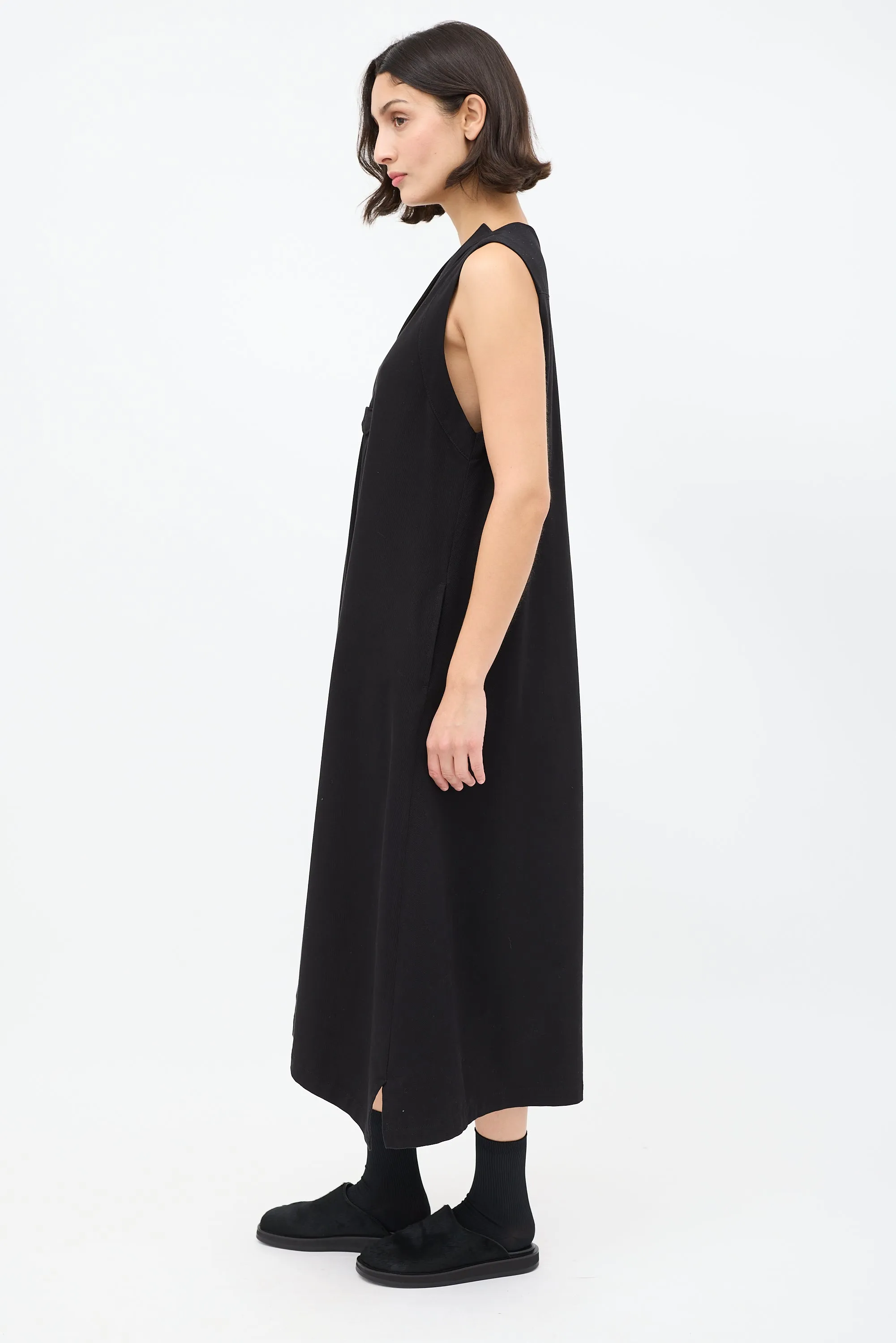 Black Cotton Pleated Sleeveless A-Line Dress