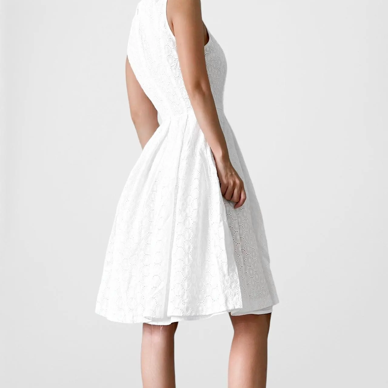 Kasper White Sleeveless Lace Pleated Knee Length Flared Skater Dress Size 4/S/M