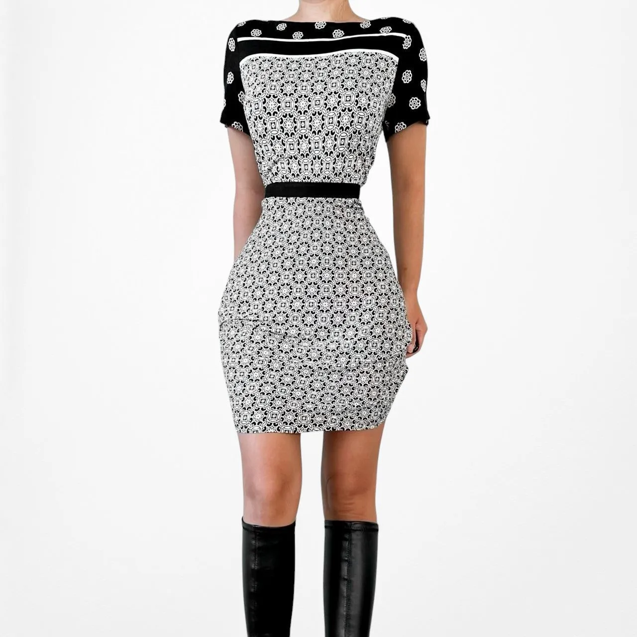 Loft Black White Printed Short Sleeve Knit Fit Flared Knee Length Dress Size M