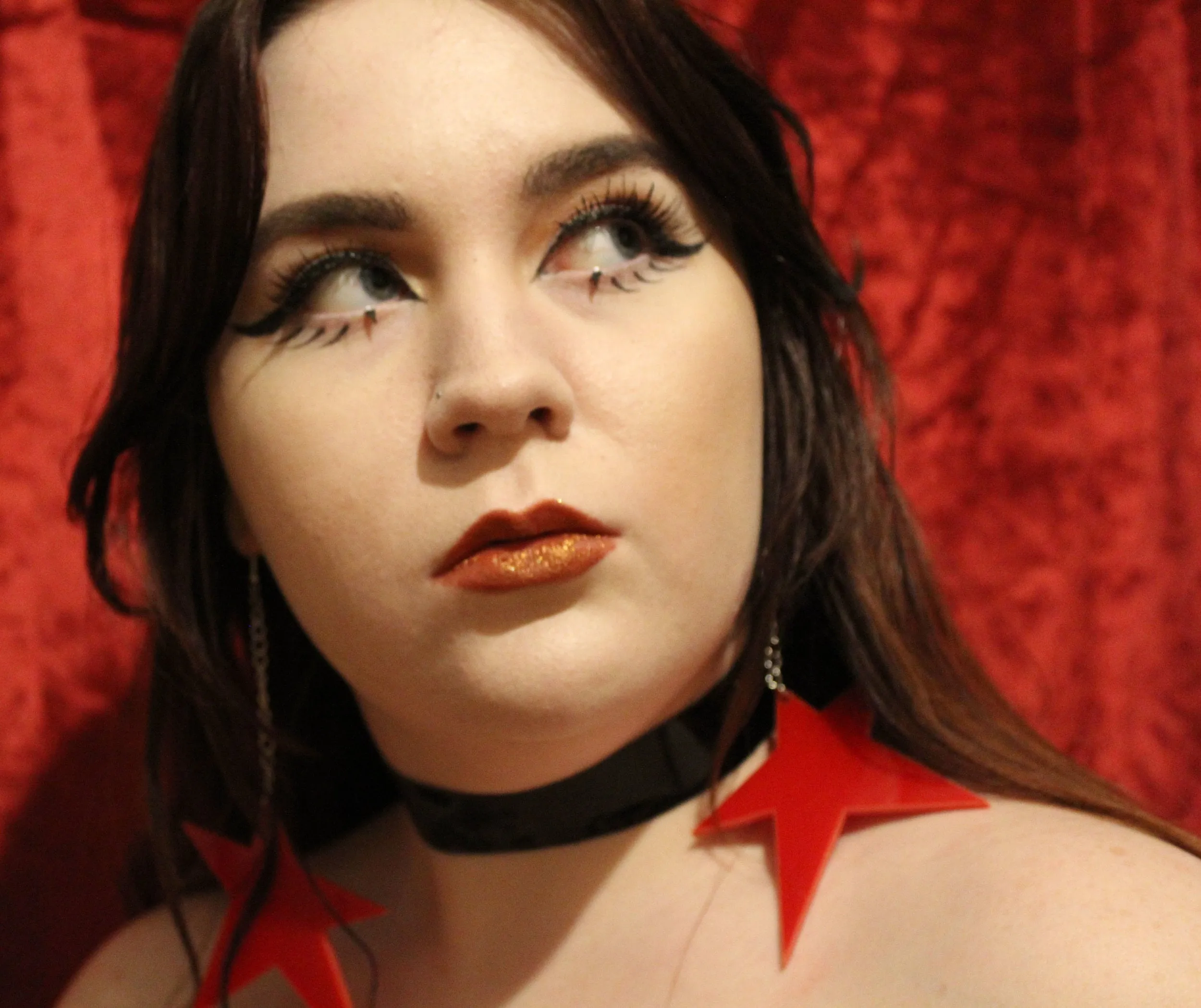 RED MINI DROP STAR EARRINGS