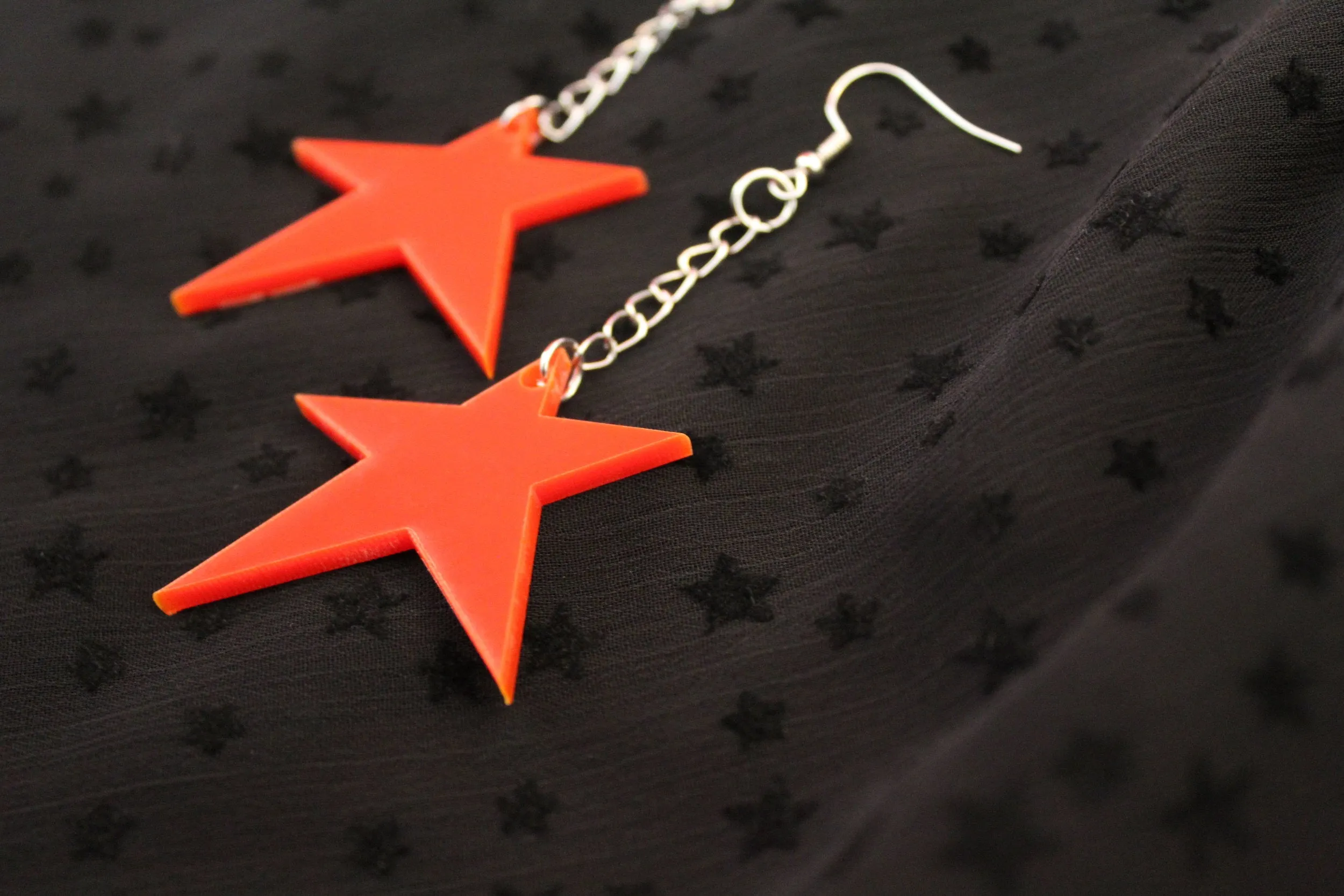 RED MINI DROP STAR EARRINGS
