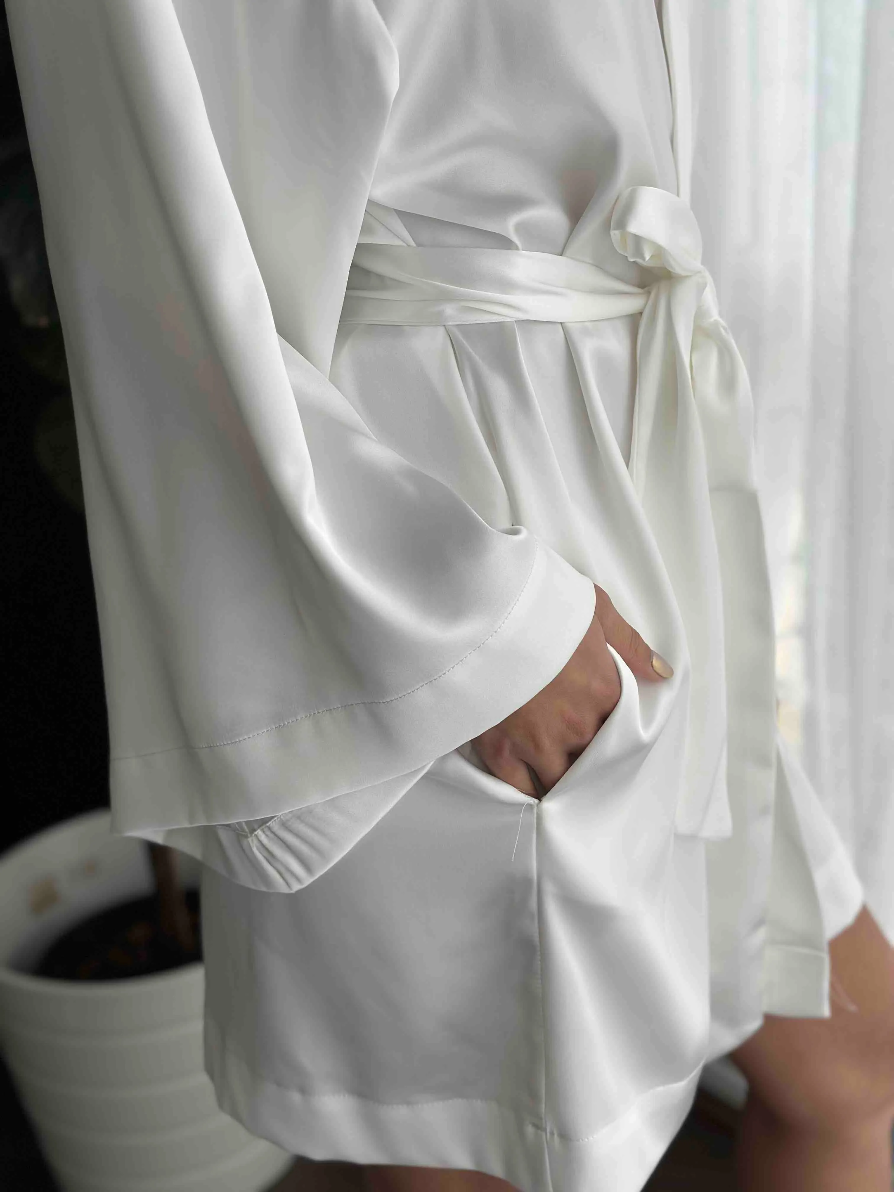 Valerie Short Kimono Robe